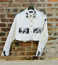 Load image into Gallery viewer, "NEW" CROP ABSTRACT BLOUSE
