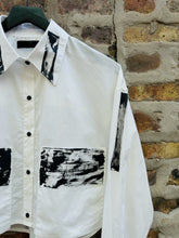 Load image into Gallery viewer, "NEW" CROP ABSTRACT BLOUSE
