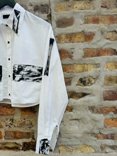 Load image into Gallery viewer, "NEW" CROP ABSTRACT BLOUSE
