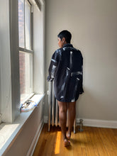 Load image into Gallery viewer, PAINTED ABSTRACT SHIRT-DRESS BLACK/WHITE
